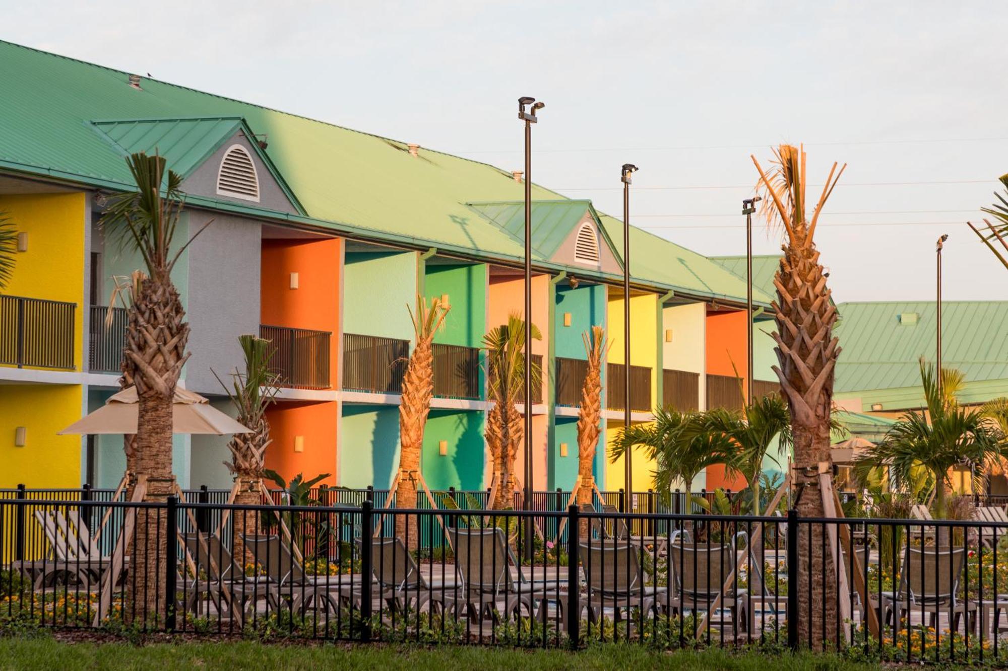 Beachside Hotel And Suites Cocoa Beach Exterior photo